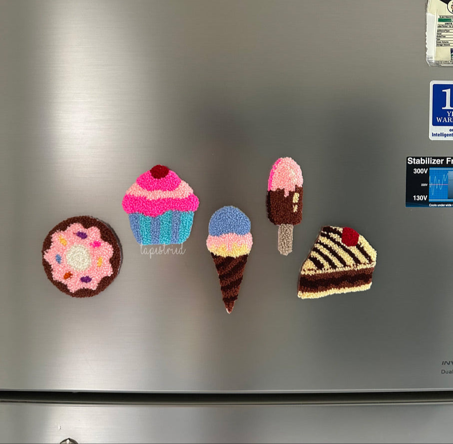 Cupcake Magnet