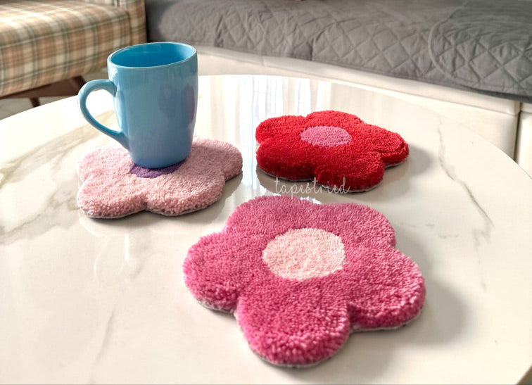 Tufted Flower Mug Rug